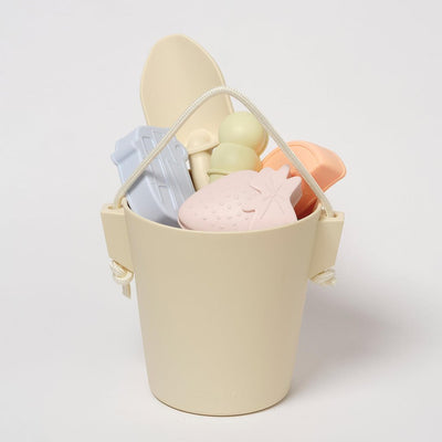 Bambinista - SUNNYLIFE - SUNNYLIFE Silicone Bucket & Spade Set Apple Sorbet Multi