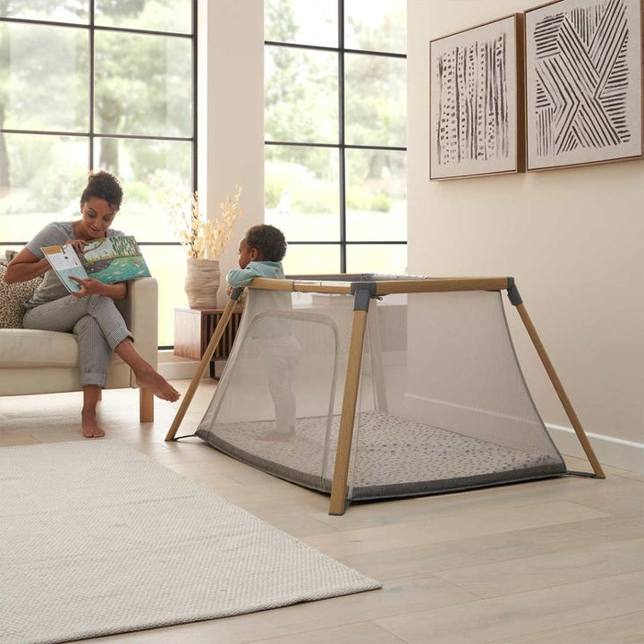 TUTTI BAMBINI CoZee Go - Oak/Charcoal – Bambinista