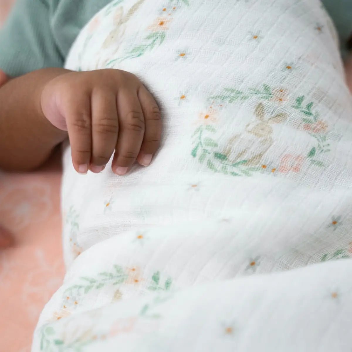 Aden and anais clearance lion swaddle