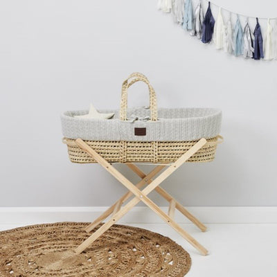 Bambinista-THE LITTLE GREEN SHEEP-Furniture-The Little Green Sheep Natural Moses Basket & Mattress and Stand - Knitted Dove