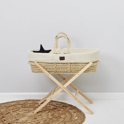 Bambinista-THE LITTLE GREEN SHEEP-Furniture-The Little Green Sheep Natural Moses Basket & Mattress and Stand - Knitted Linen
