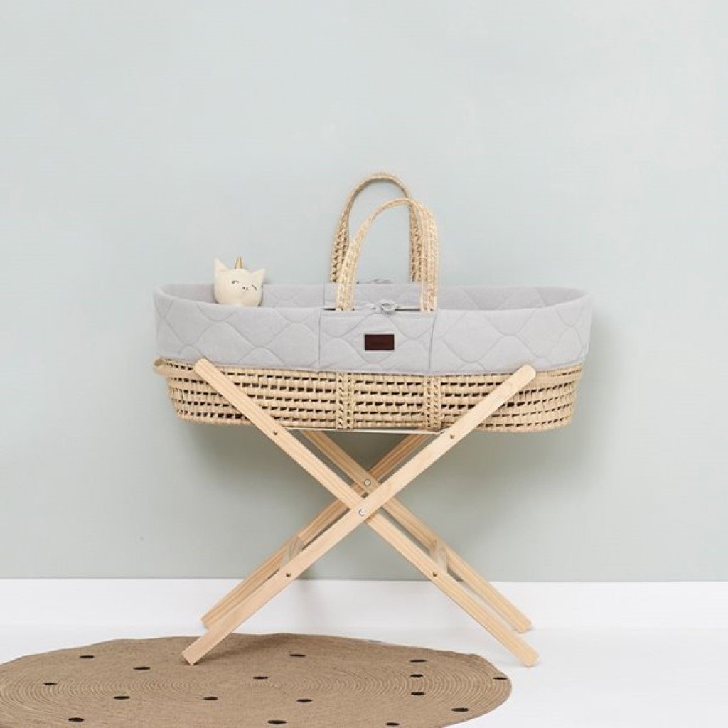 Bambinista-THE LITTLE GREEN SHEEP-Furniture-The Little Green Sheep Natural Moses Basket & Mattress and Stand - Quilted Dove