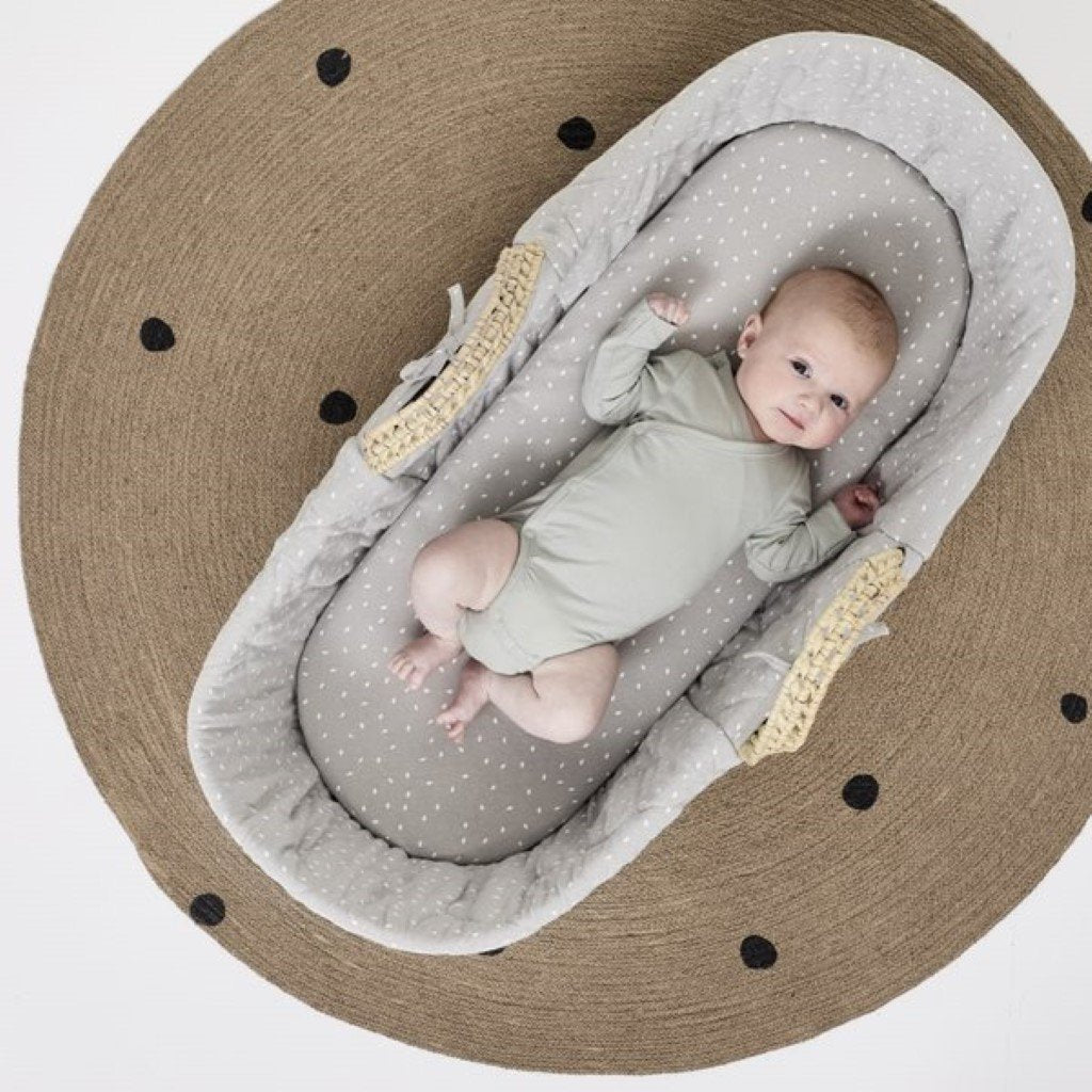 Bambinista-THE LITTLE GREEN SHEEP-Furniture-The Little Green Sheep Natural Quilted Moses Basket & Mattress - Dove Rice