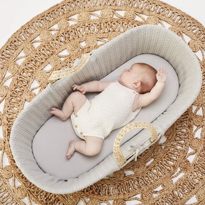 Bambinista-THE LITTLE GREEN SHEEP-Furniture-The Little Green Sheep Organic Knitted Moses Basket & Mattress - Dove